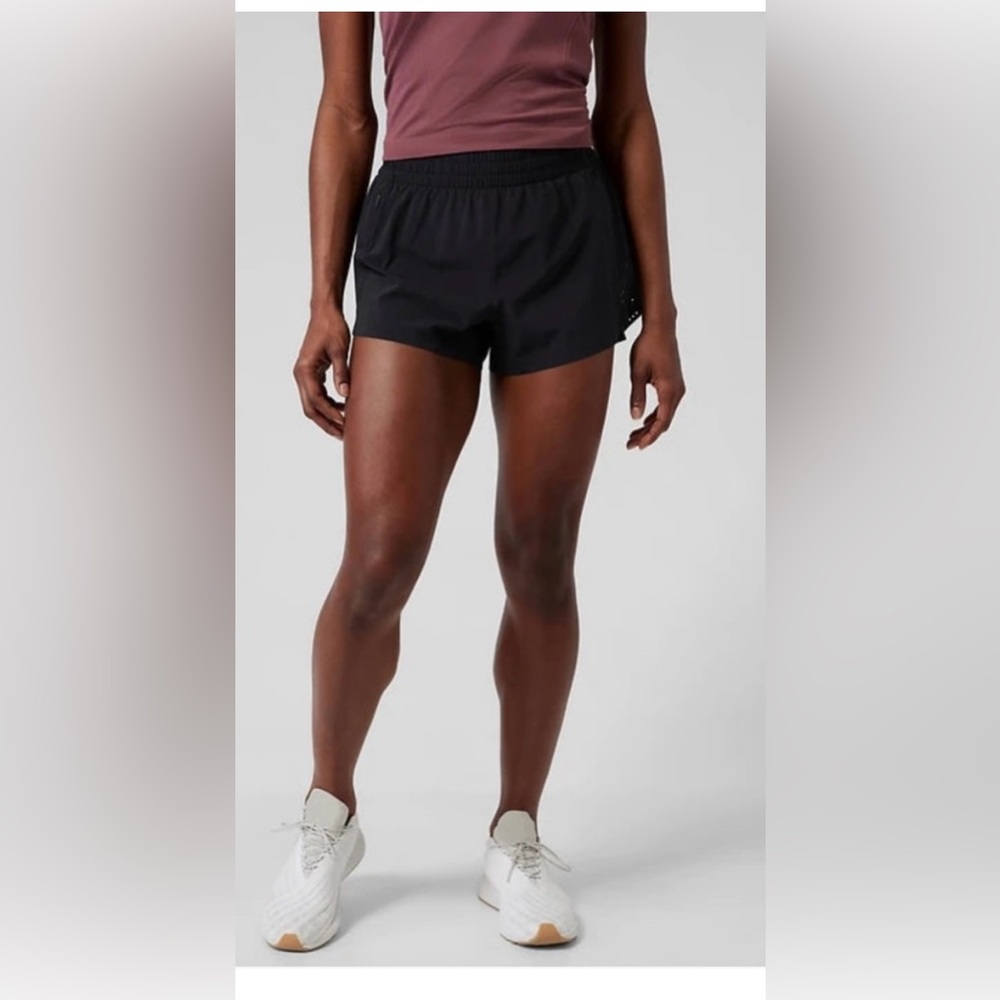 NWT-Athleta Black Hustle 3” Short, Size 1X